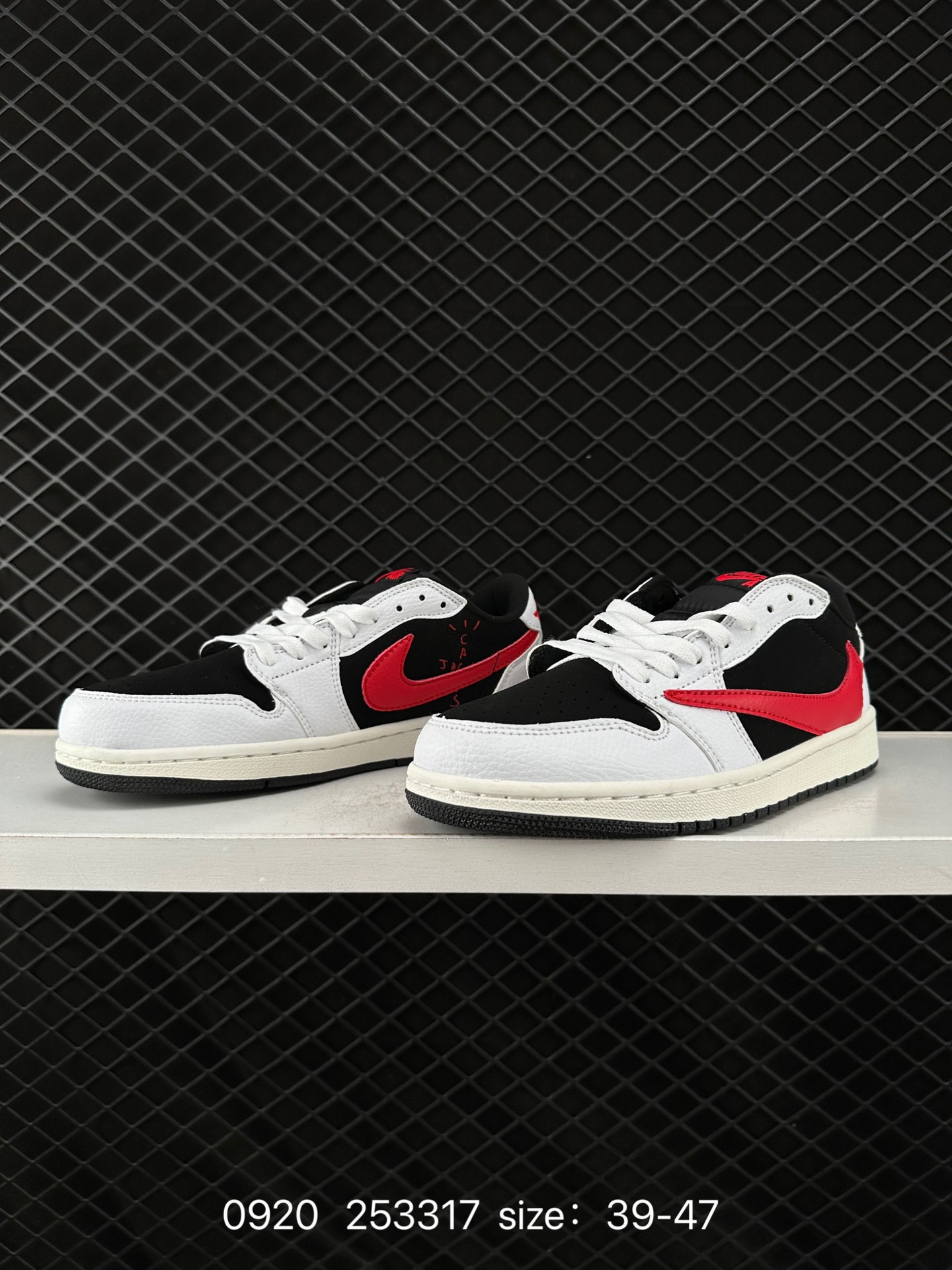 Travis Scott x Air Jordan 1 ” Reverse Mocha “